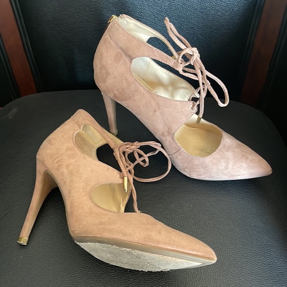 Marc Fisher Heels - Picture 2 of 3